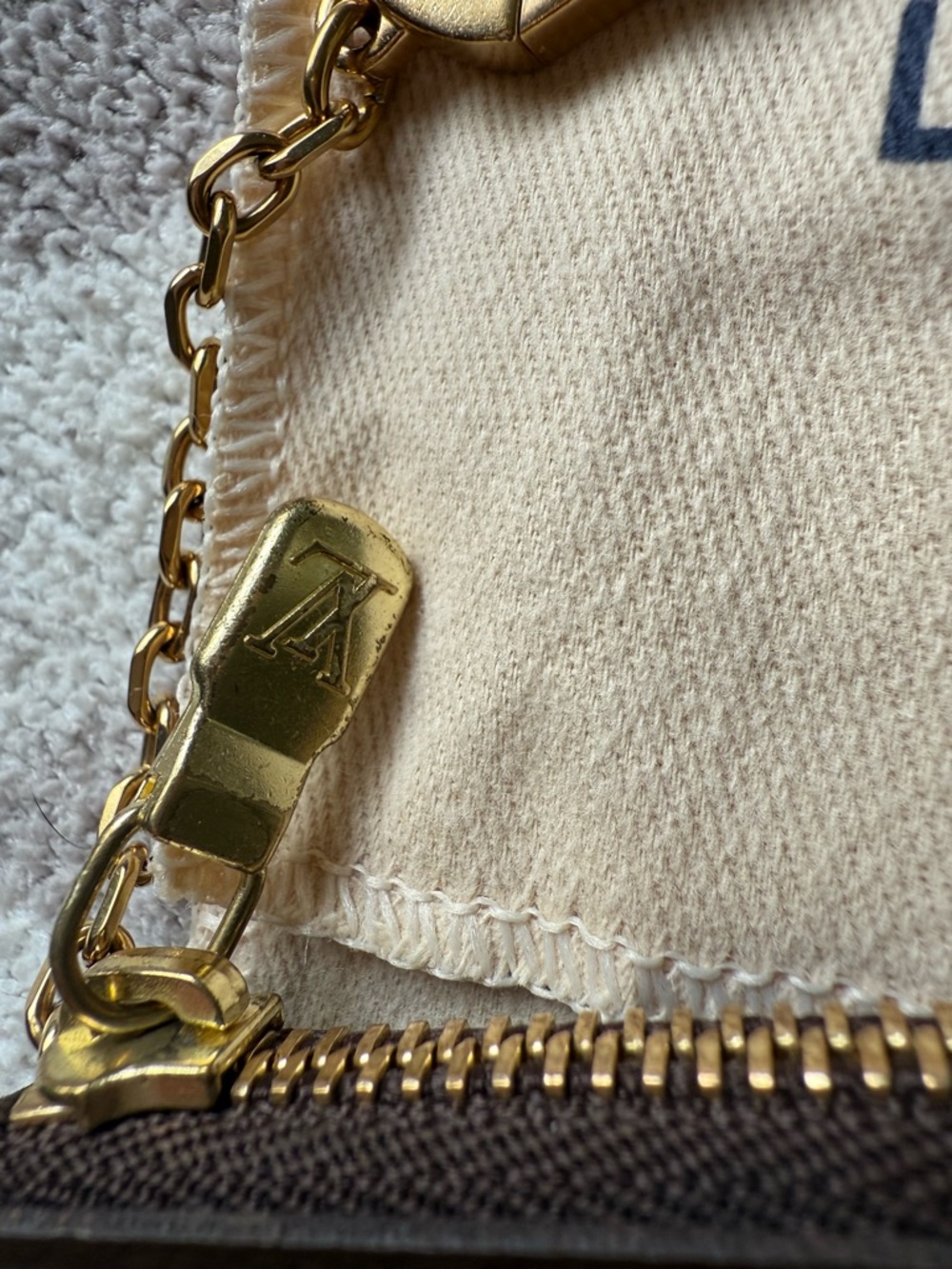 Louis Vuitton Monogram Key Pouch in Brown & Gold Hardware - Picture 4 of 12